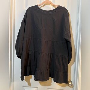 🦋 NWOT Elegant Black Women's Top size large